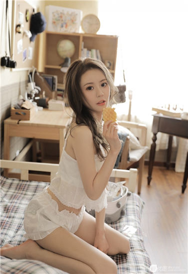 秋葵草莓香蕉樱桃黄瓜榴莲绿巨人中文版截图3